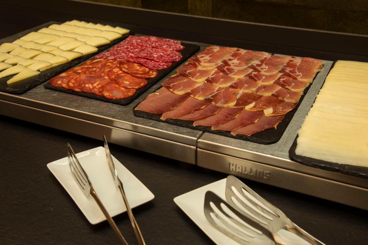 Lux Santiago Hotel