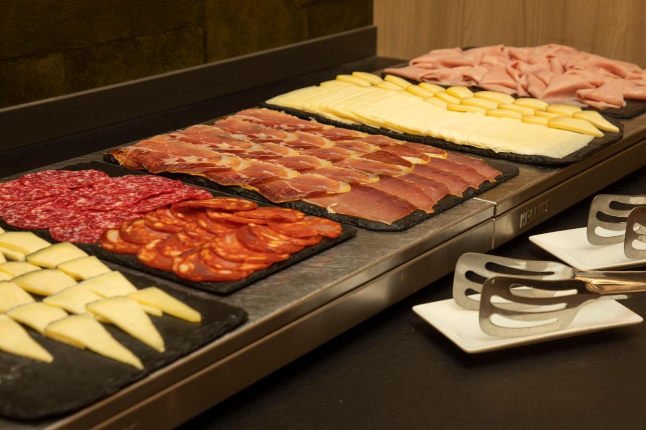 Lux Santiago Hotel 3*
