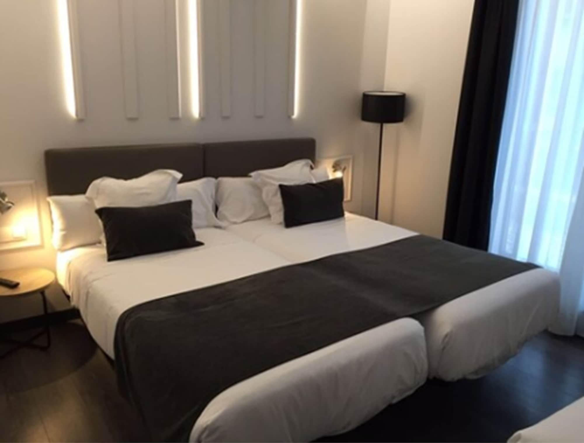 Lux Santiago