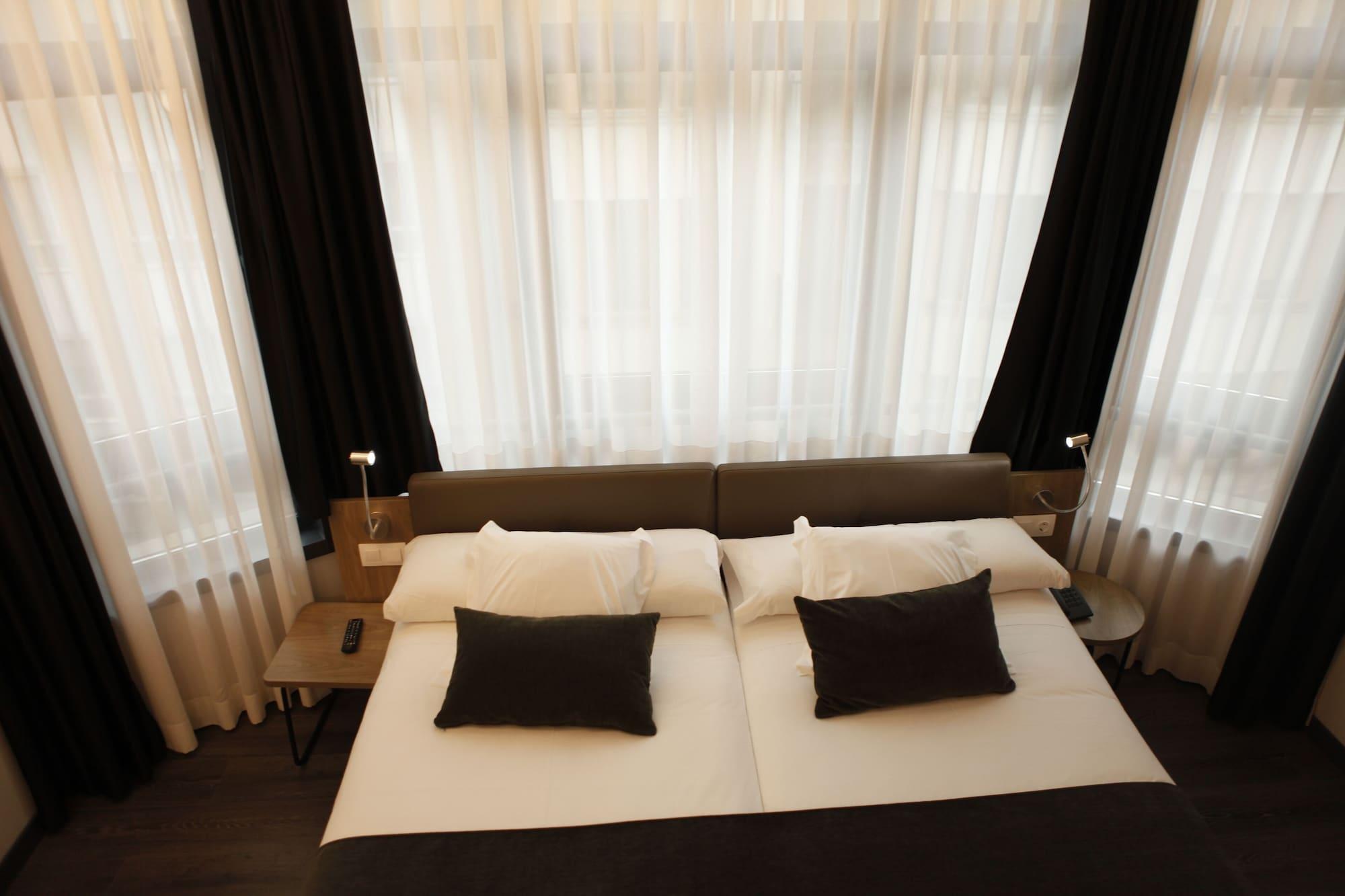 Hotel Lux Santiago