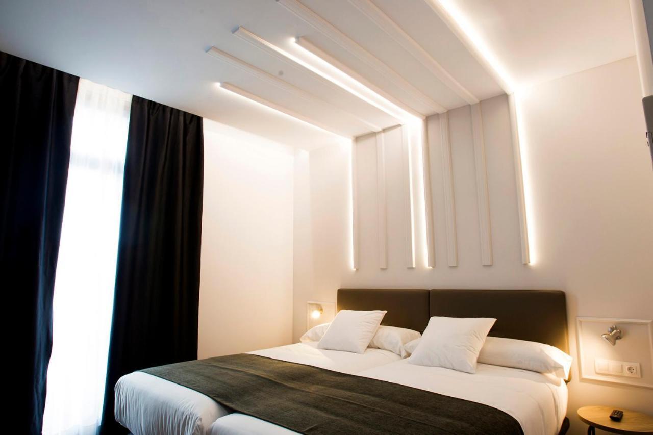 Hotel Lux Santiago 3*