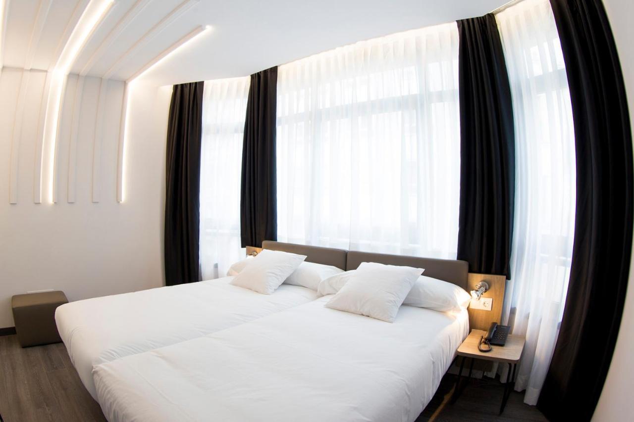 Lux Santiago 3*